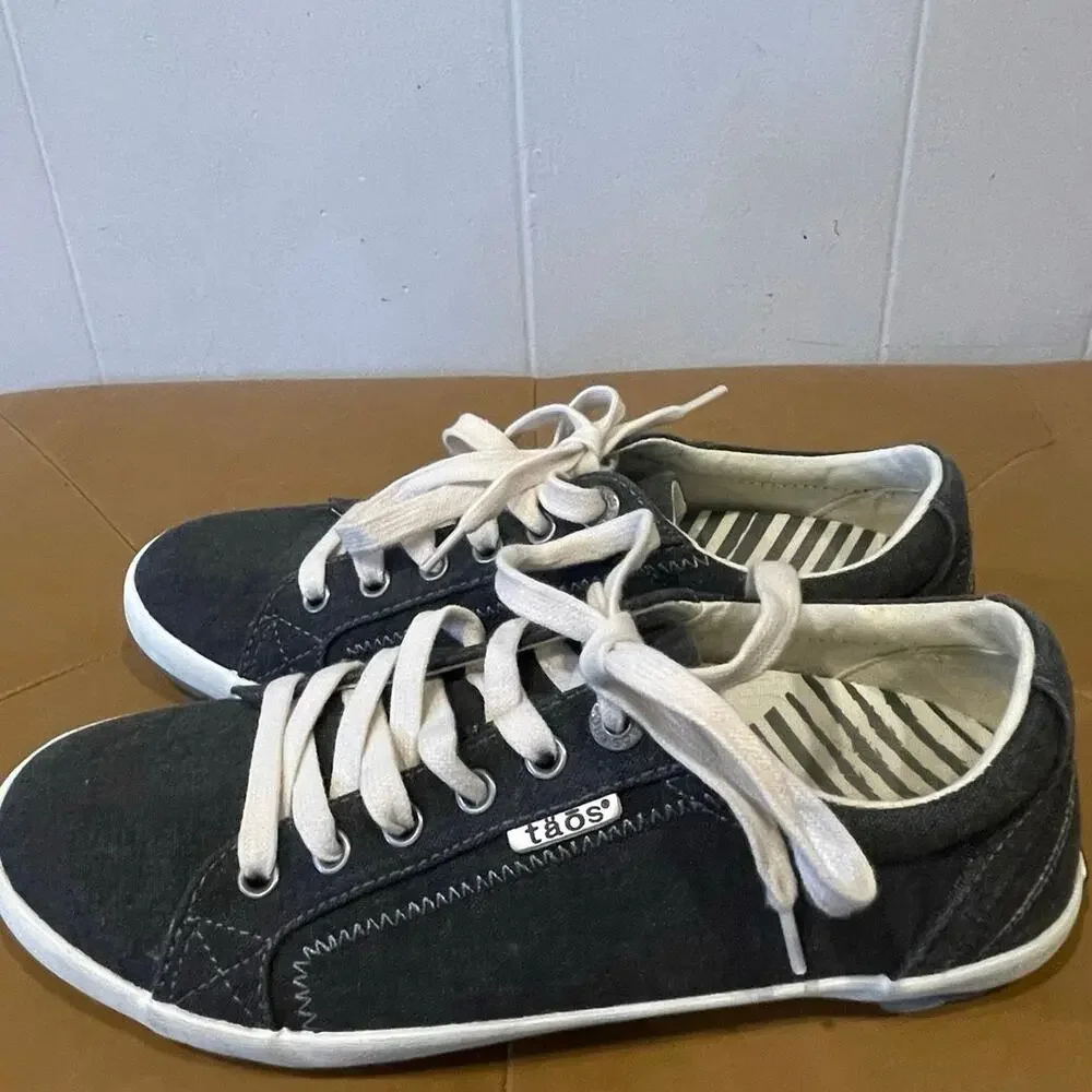 Taos Canvas Star Sneakers Comfortable Ergonomic Lace Up Casual Shoes‎ Womens 7.5
